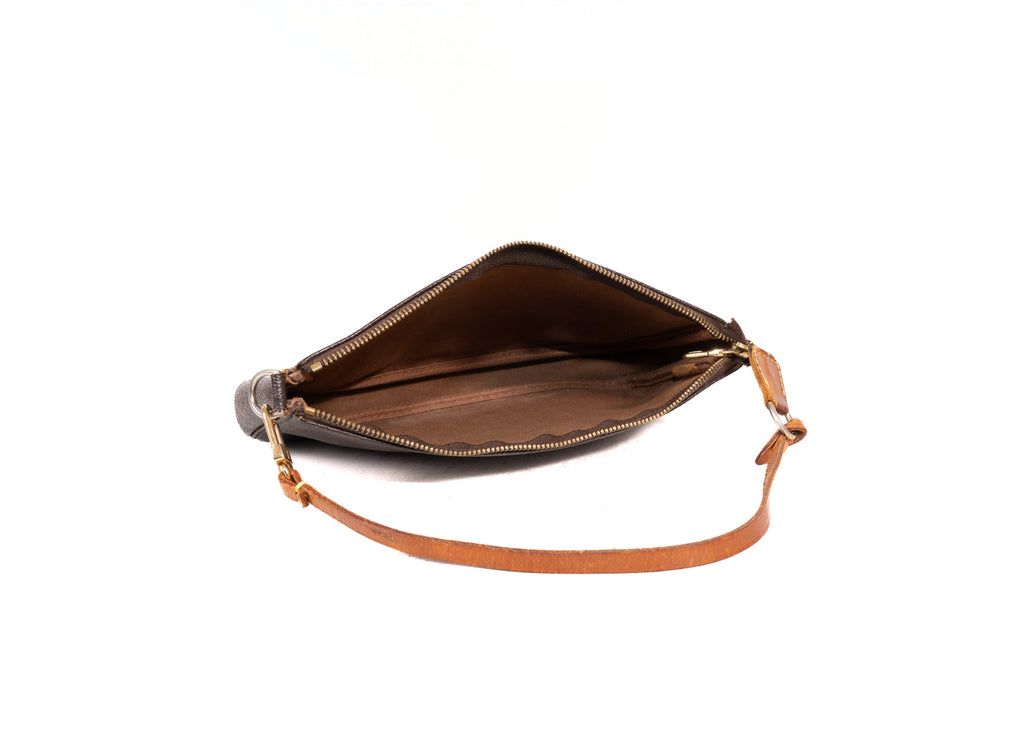 Pochette Monogram Canvas