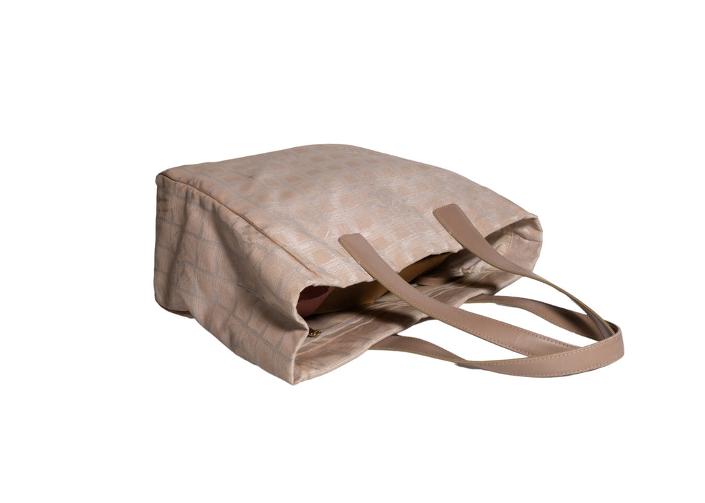 Chanel Shopper Travel Line