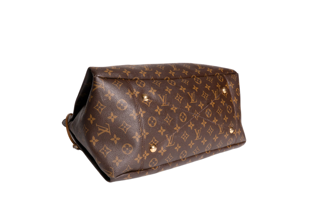 Artsy MM Monogram Canvas