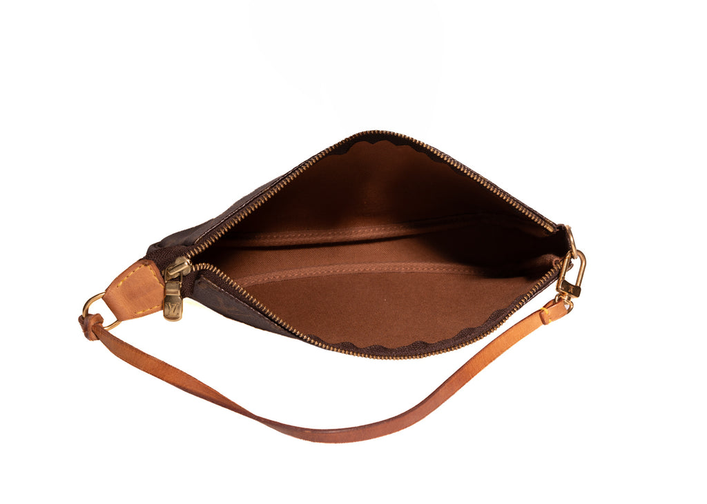 Pochette Monogram Canvas