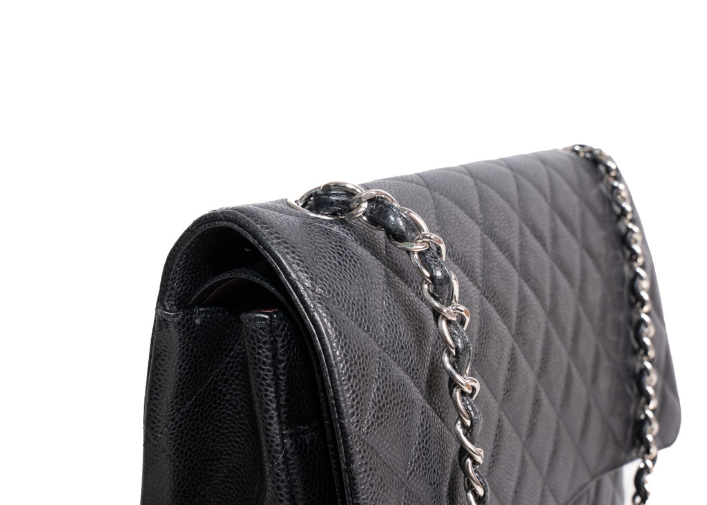 Double Flap Maxi Caviar Schwarz / Silber
