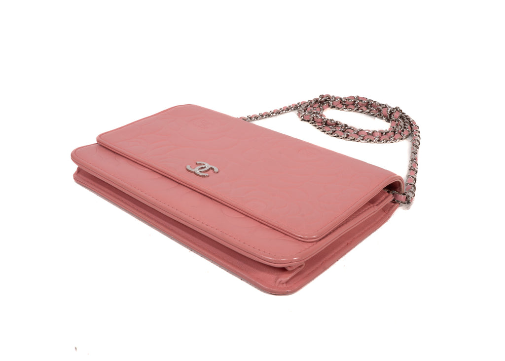 Chanel WOC Camellia rosa