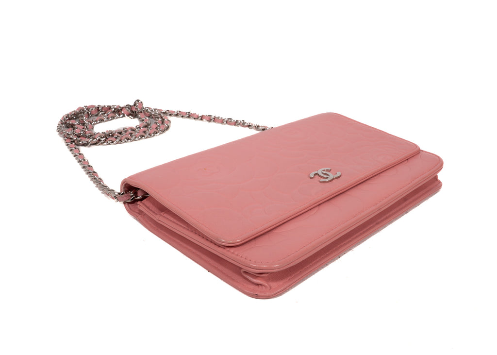 Chanel WOC Camellia rosa