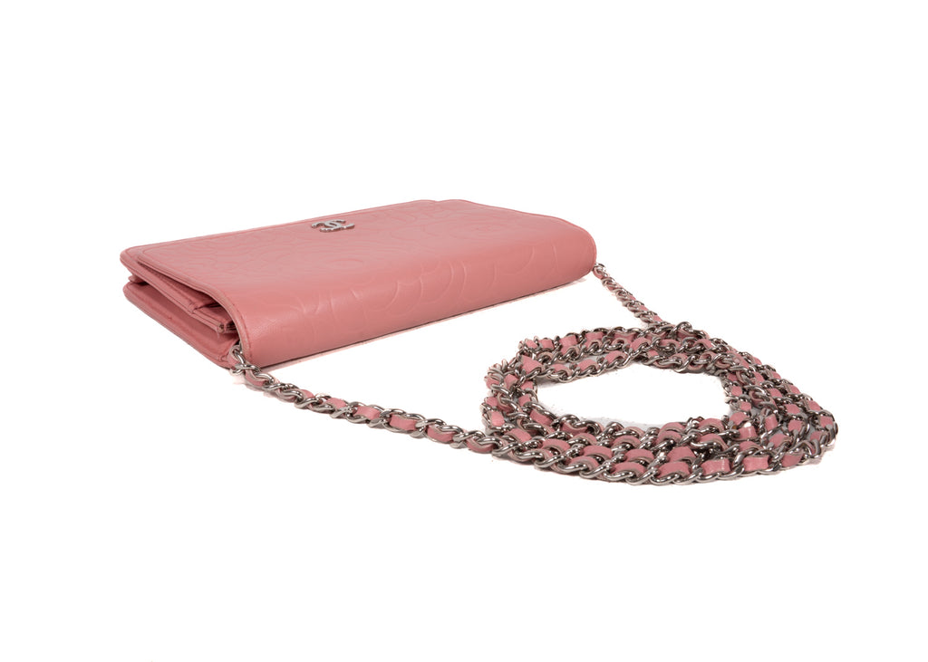 Chanel WOC Camellia rosa