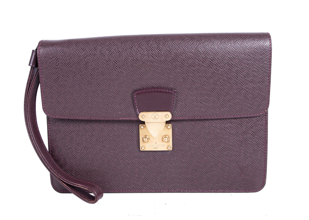 Konrad Taiga Burgundy Pochette