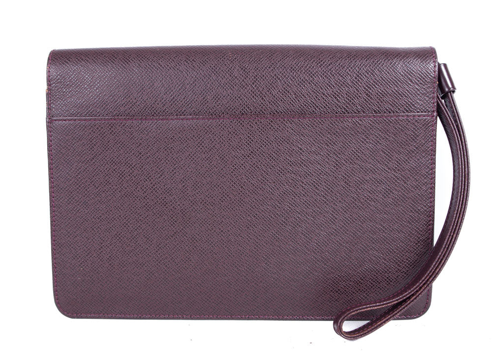 Konrad Taiga Burgundy Pochette