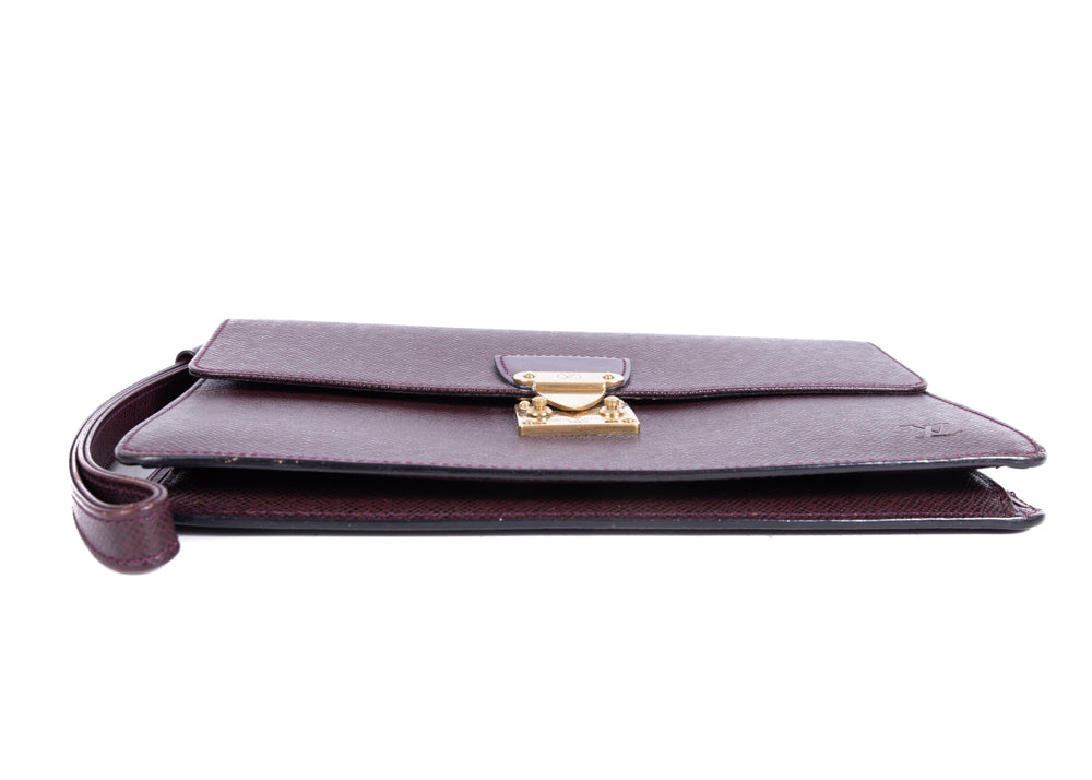 Konrad Taiga Burgundy Pochette